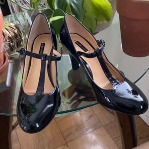 Patten Leather Mary Jane Black shoes by Alex Marie size 6M.